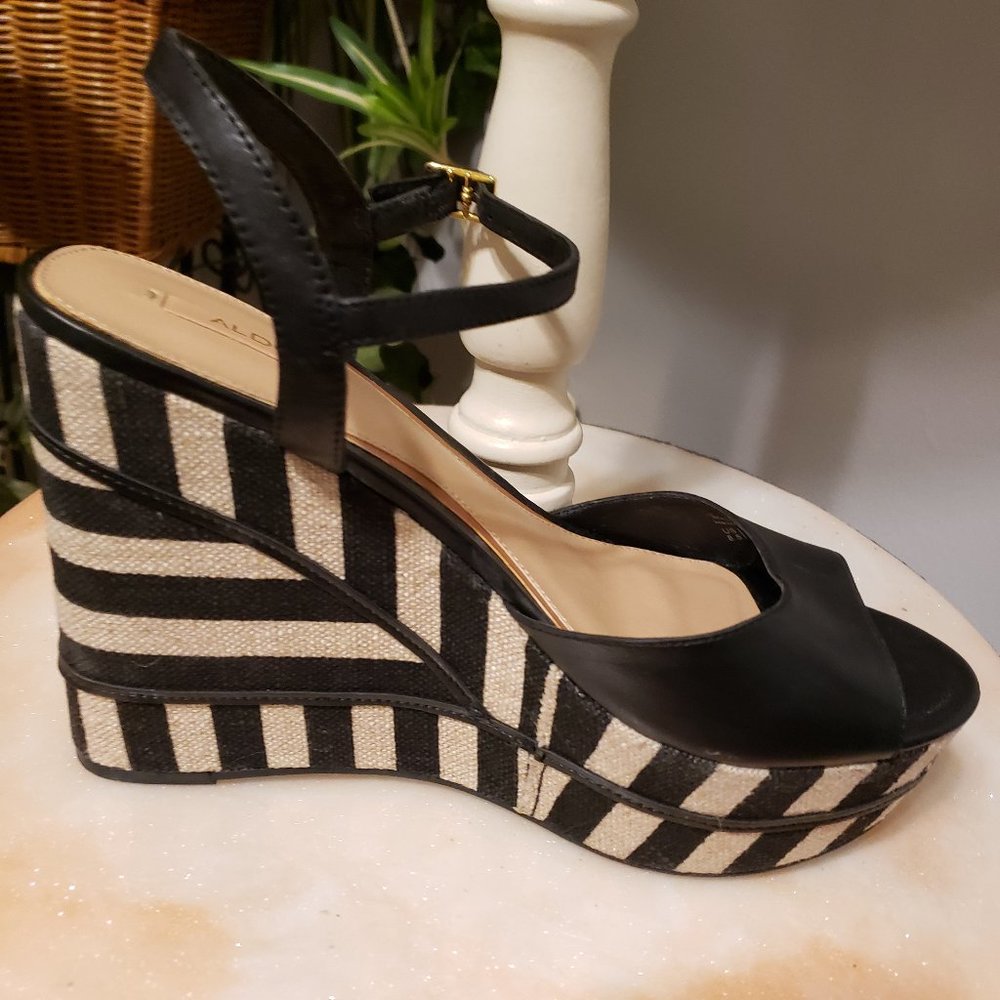 New Aldo Wedge Sandals